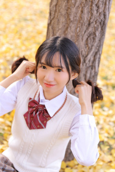 摸腿吻戏